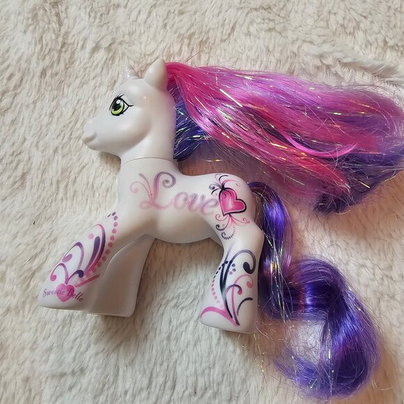 2008 My Little Pony 25th Birthday Celebration Collector Sweetie Belle MLP G3 - Picture 2 of 5